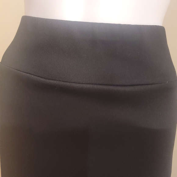 BLACK PENCIL SKIRT w/LACE INSERTS BY CARMEN MARC VALVO, SZ LARGE - Picture 5 of 8